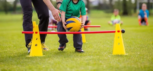 亚利桑那响尾蛇队 2025 年宣布在球队主场外建立全新的球迷娱乐区